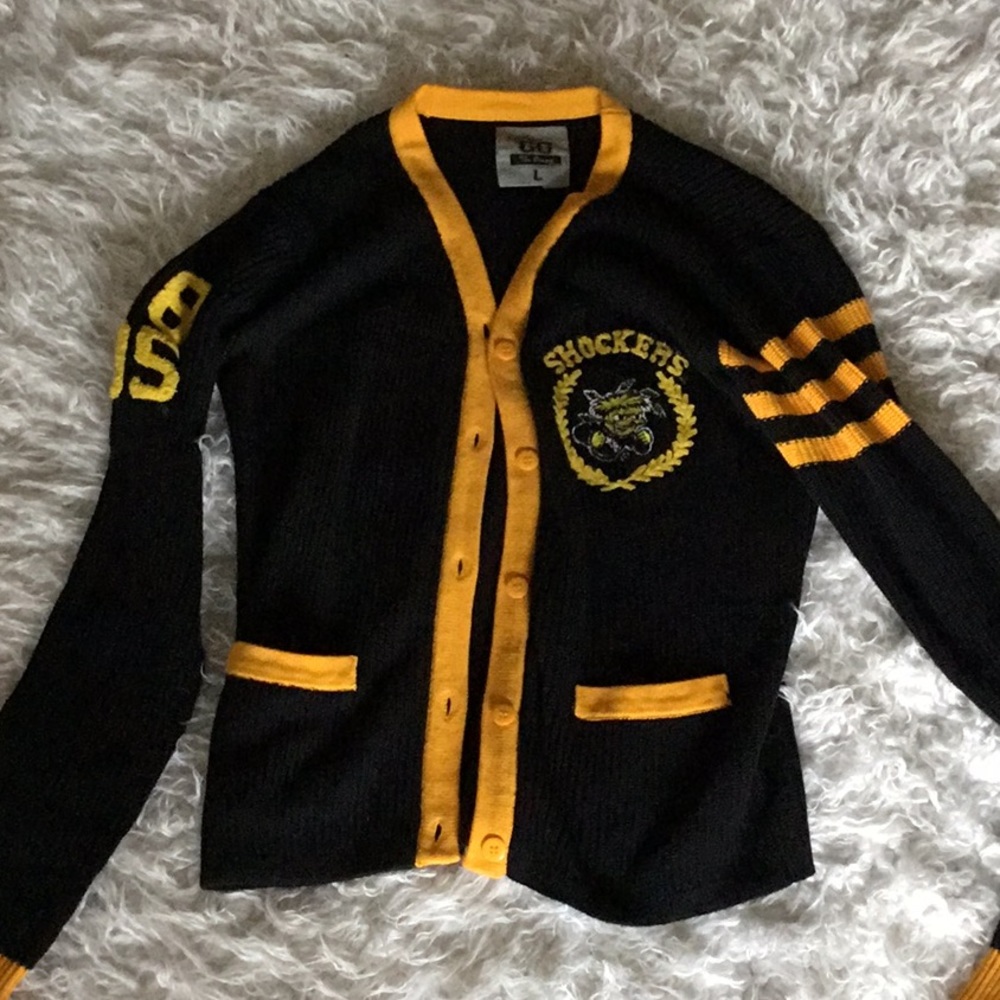 Vintage style WSU Shockers Cardigan SZ Large